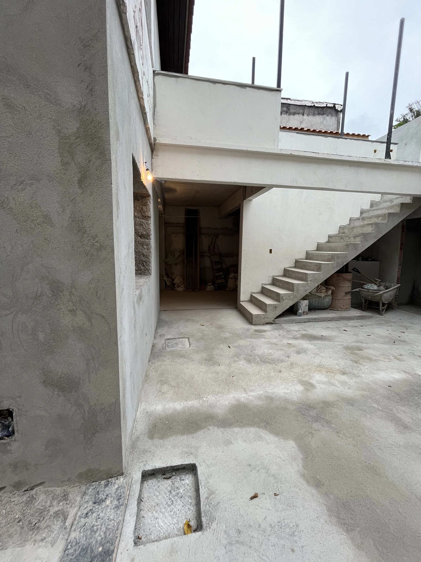 Estrutura e escada externa em concreto Moema SP